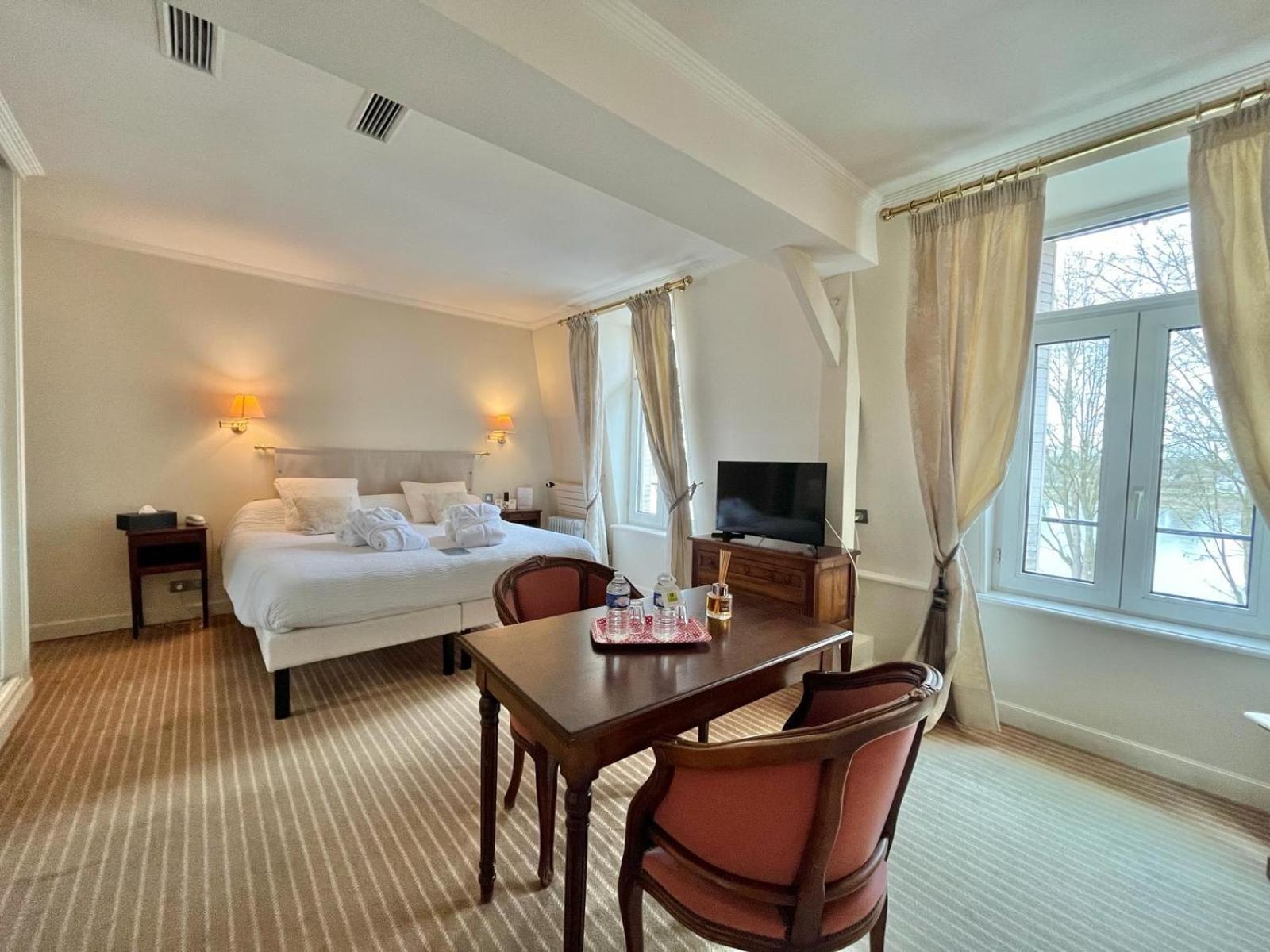 ז'יאן Logis Hotel Le Rivage מראה חיצוני תמונה