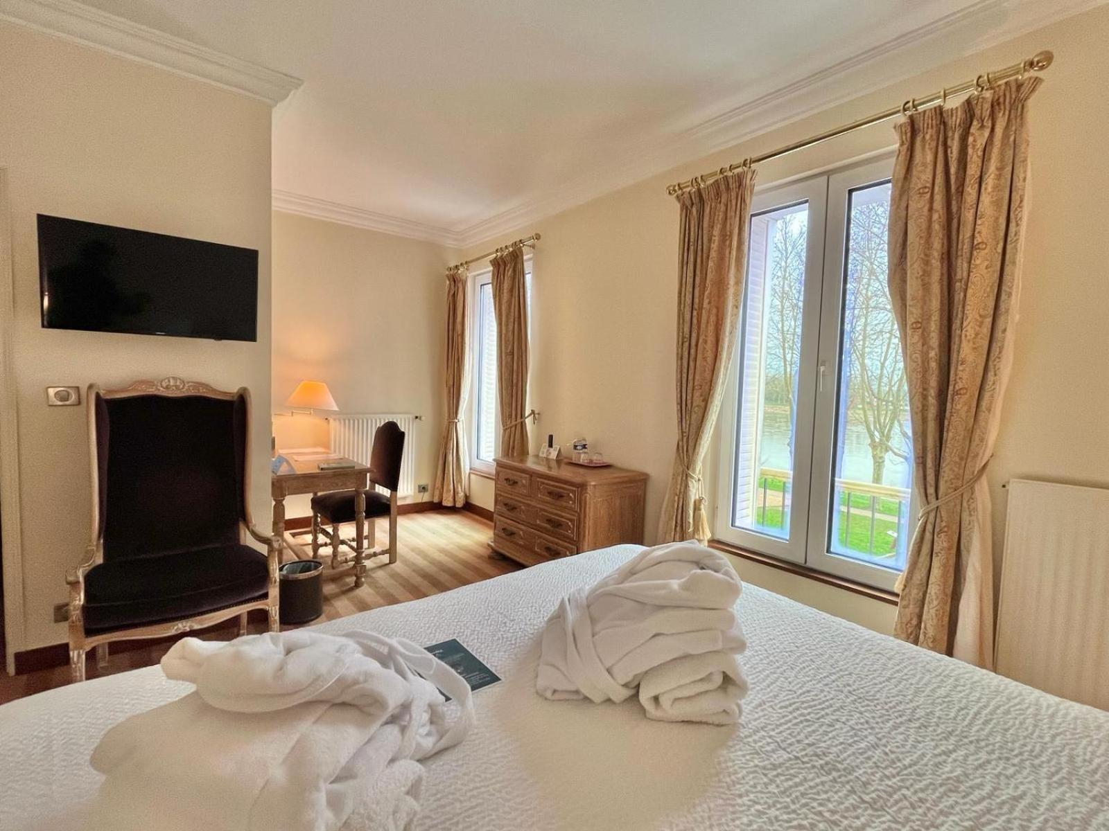 ז'יאן Logis Hotel Le Rivage מראה חיצוני תמונה
