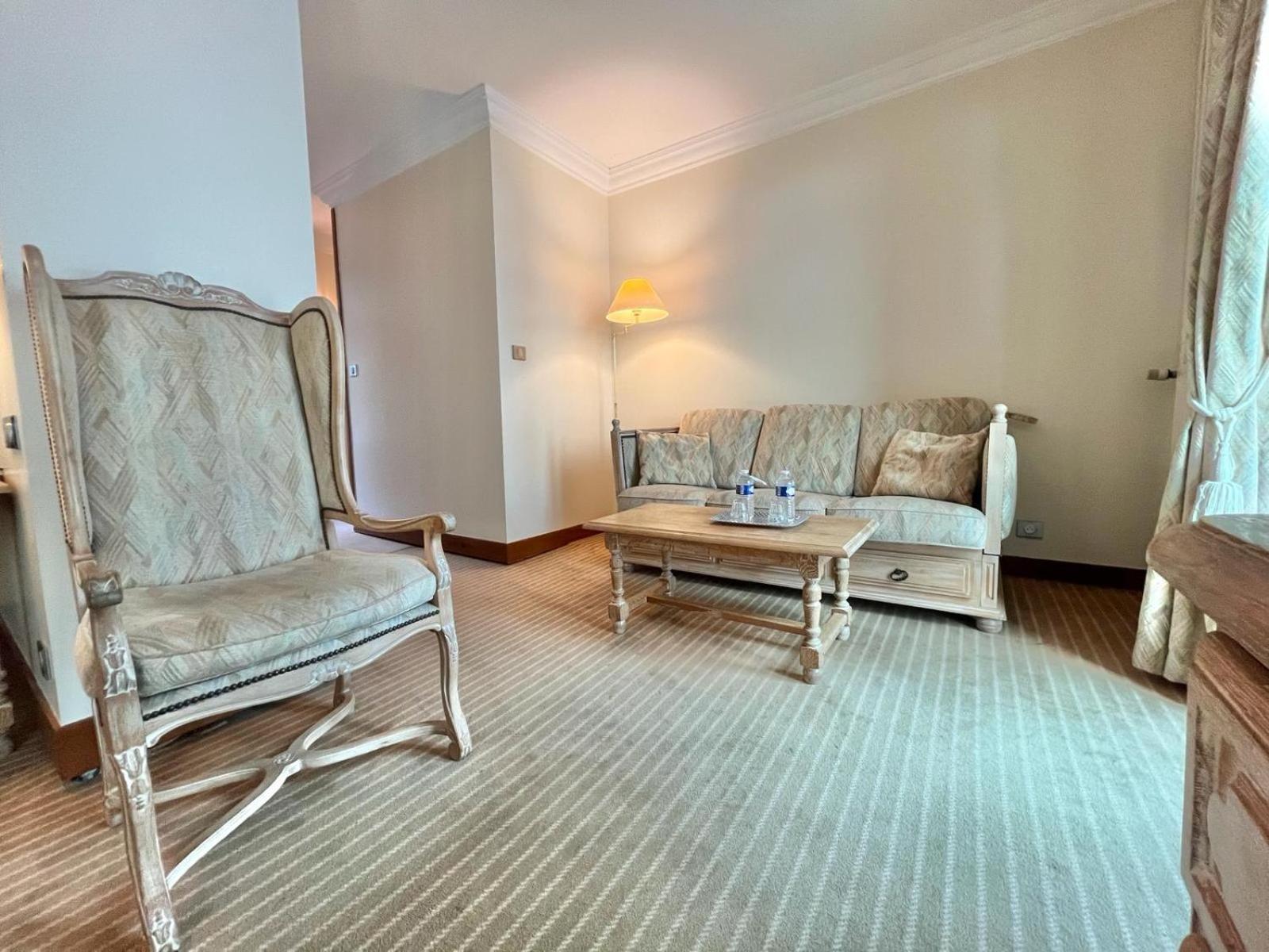 ז'יאן Logis Hotel Le Rivage מראה חיצוני תמונה